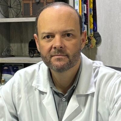 Dr. Tiago Bastos